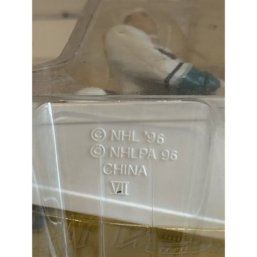 1996 Action Figure STARTING LINEUP KENNER Paul Kariya NOS NEW FREE SHIPPING